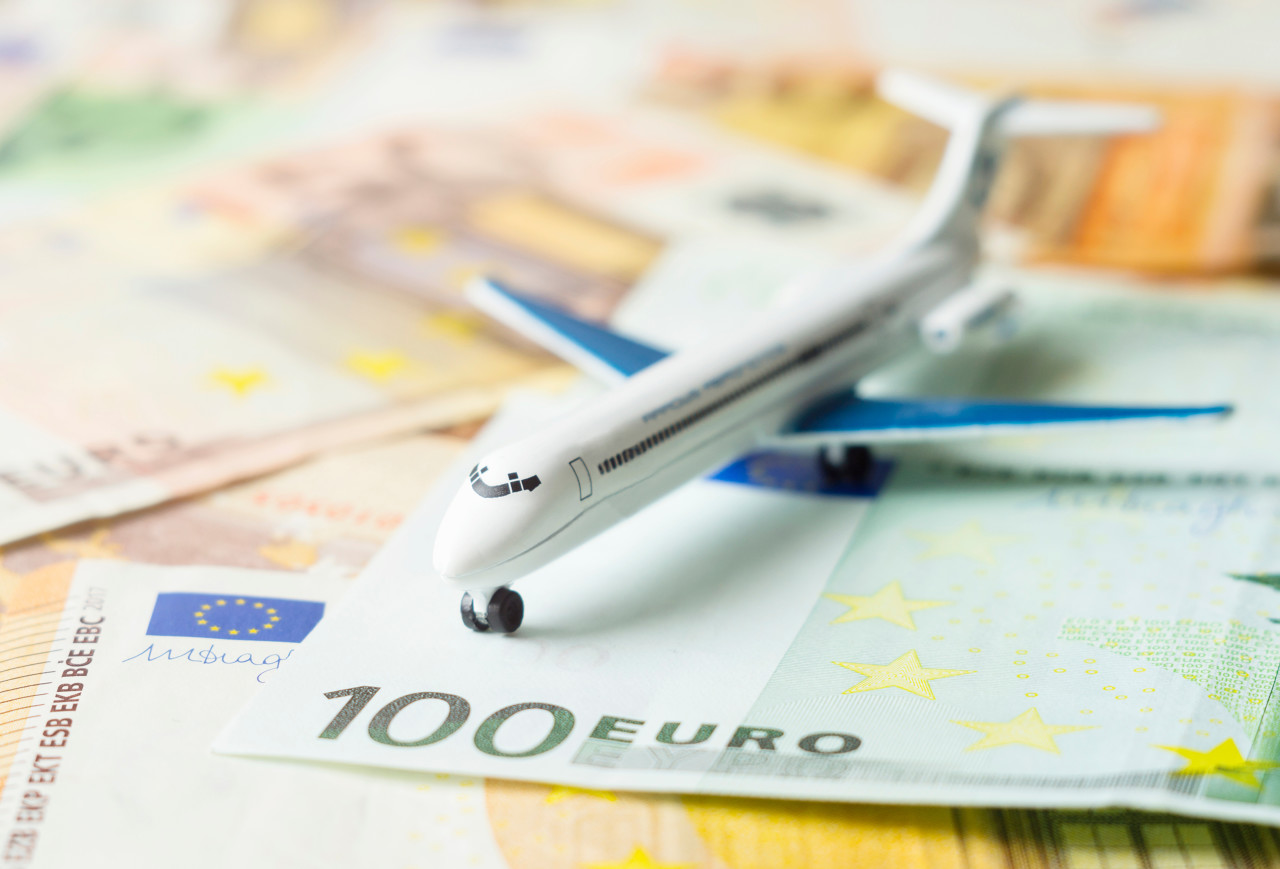 欧洲最大廉航第二季度税后利润暴跌46%！运力大增，欧美航司看衰夏季票价？